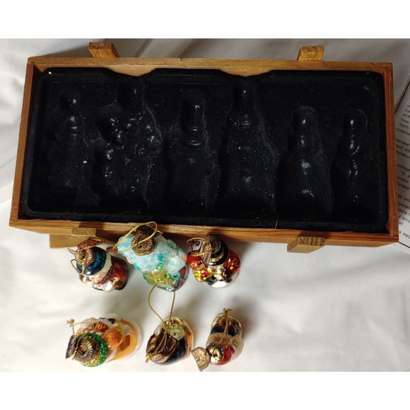 A Christmas Carol Tree Ornaments Set of 6-2004 Thomas Pacconi Glass Vintage Box - Picture 12 of 16